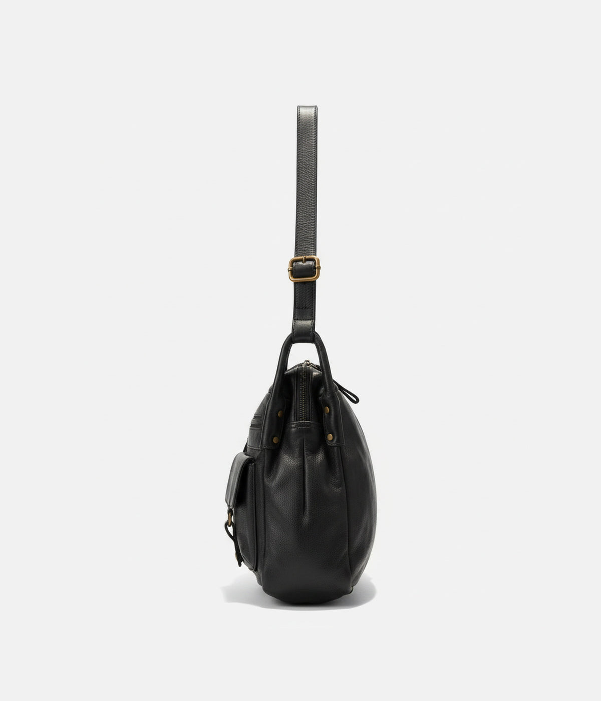 Sac Saga AUNE — vue de côté, poche à rabat et bandoulière ajustable — AUNE